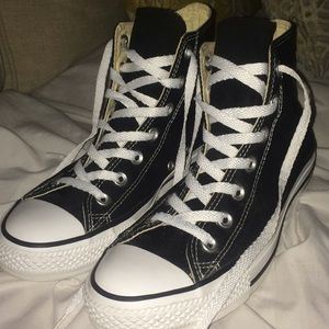 Black high top converse